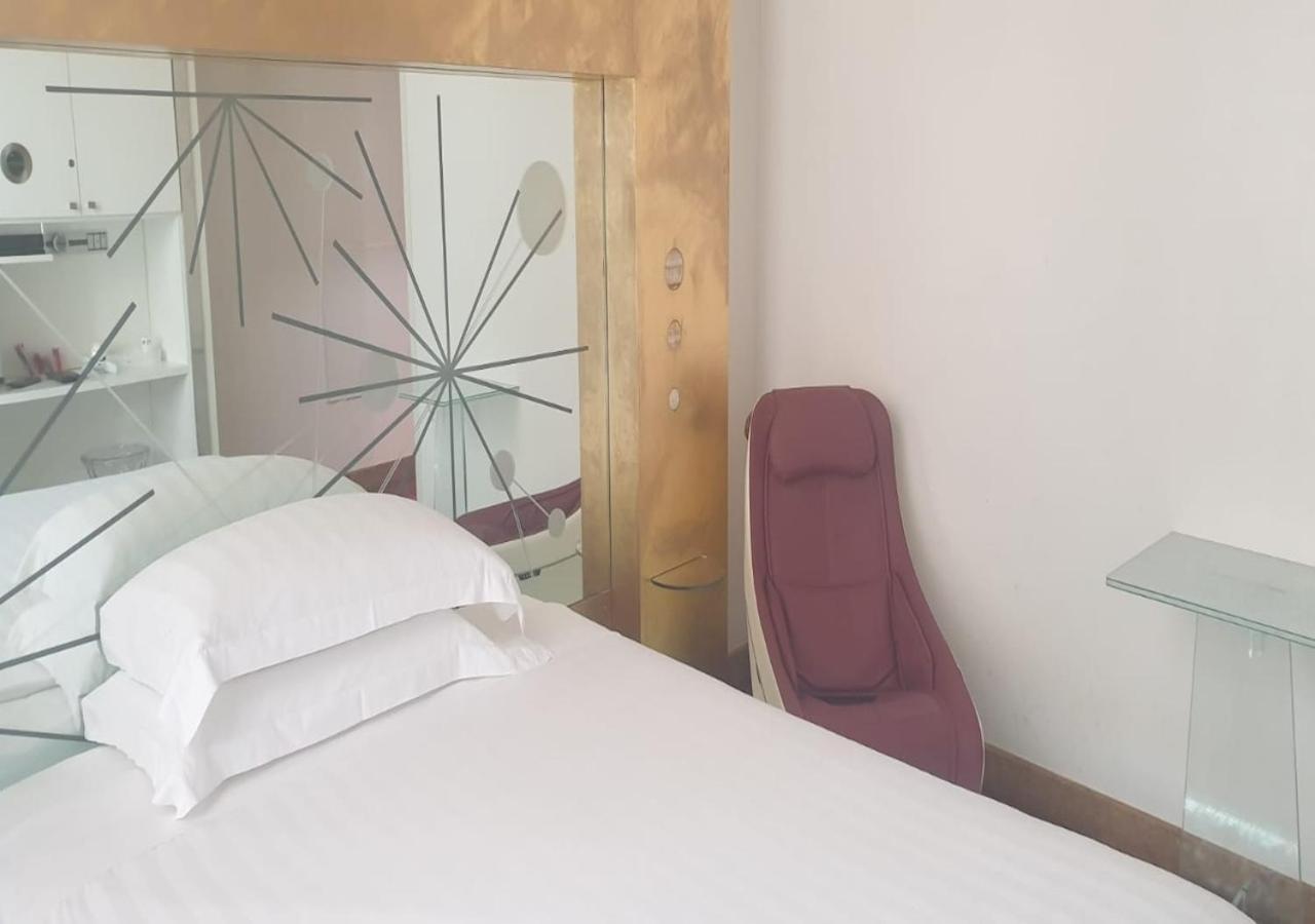 Hotel Trecento Рим Екстериор снимка